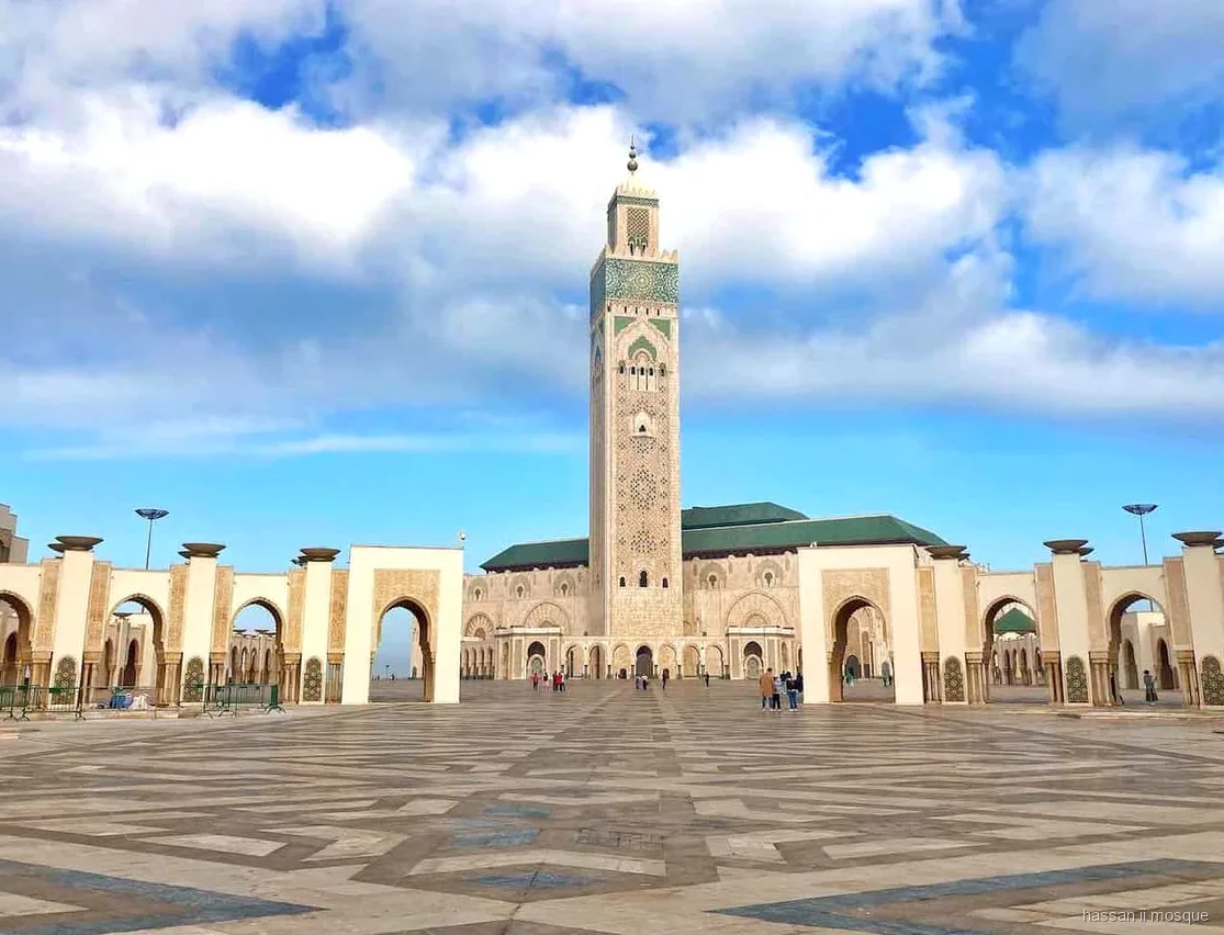 Hassan II Mosque guided tour group with local guide